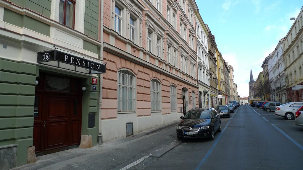 Pensión 15 Homér Praga